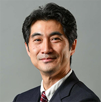 和泉 潔 氏