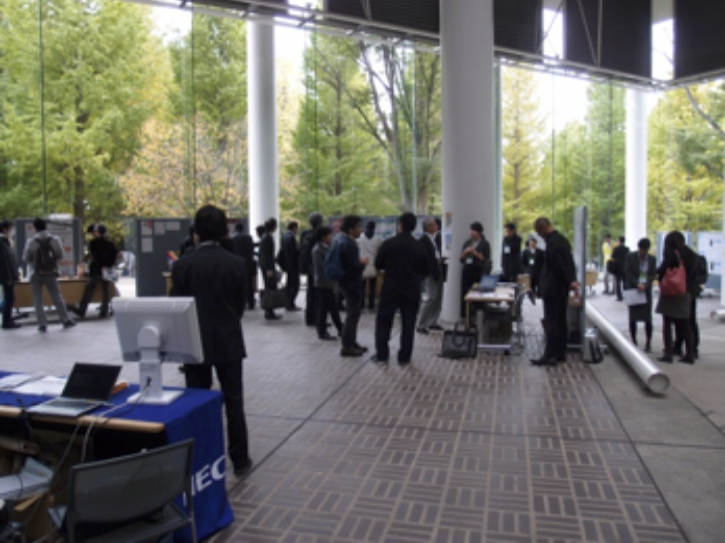 写真:合同研究会2015 企業展示その2