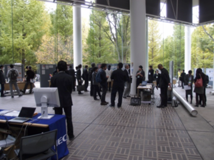 写真：合同研究会2015 企業展示その2